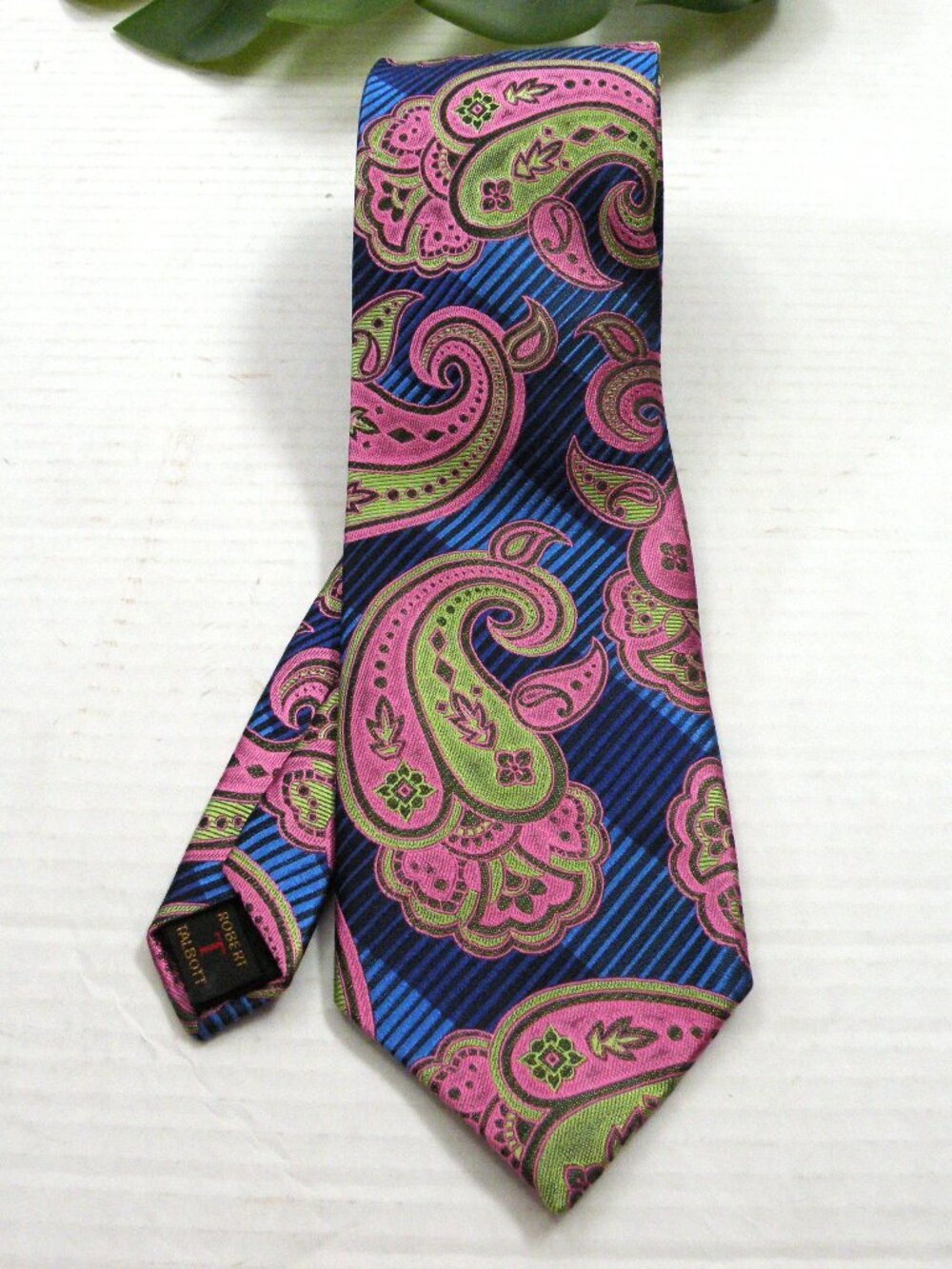 Robert Talbott “Best of Class” Lovely Silk Paisley Tie